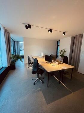 Foto - Schreibtisch Arbeitsplatz Co-Working in BüroStudioAtelier