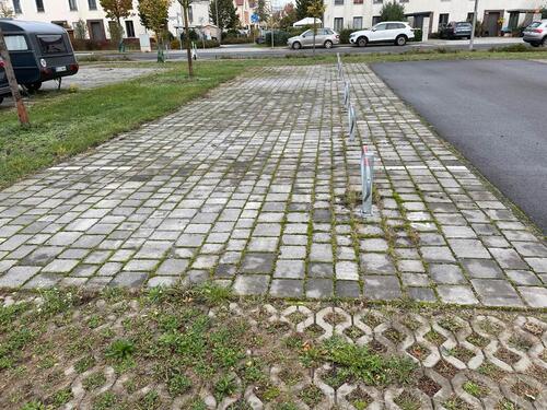 Foto - Stellplatz Kfz in 10318 Berlin - 50,00&nbsp;EUR Miete,