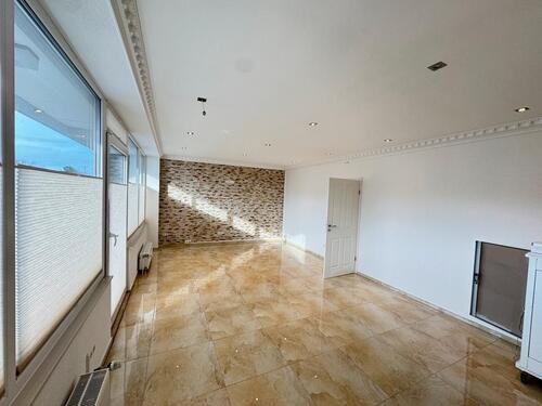 Foto - 3 Zimmer Wohnung mit Küche und klimatisiert saniert.