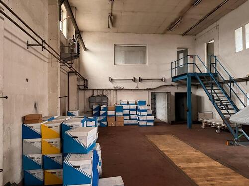 Foto - Gewerbehalle ca. 400 m² mit Arbeitsgrube & großer Außenstellfläch