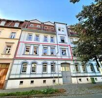 Attraktive 3-Raum Mietwohnung mit überdachtem Balkon und neuer Einbauküche in Zentrumsnähe von Altenburg