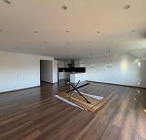 Großzügige 6-Zimmer- Maisonettenwohnung (ca. 150 qm) - Kuppenheim