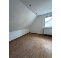 Schöne sanierte 2-Zimmer-Dachgeschosswohnung in Mantel - Weiden in der Oberpfalz