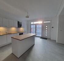 Neu sanierte 4 Zimmer Wohnung - 1.410,00&nbsp;EUR Kaltmiete, ca.&nbsp; 110,00&nbsp;m&sup2; in Braunschweig (PLZ: 38102) Östliches Ringgebiet