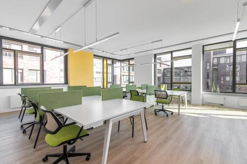 Foto - Coworking-Bereich in Regus AOC - 649,00 EUR Kaltmiete,