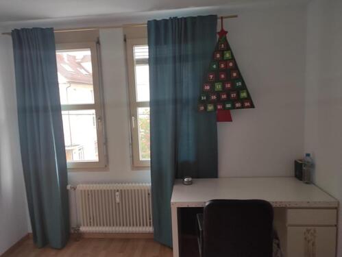 Foto - 2er Frauen WG in 3 Zi.Wohnung nahe Bahnhof-Reutlingen,in Zentrum
