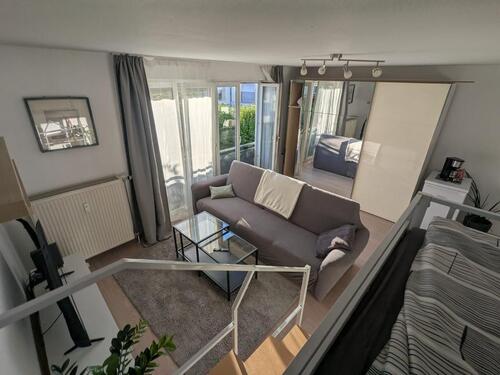 Foto - 1-Zimmerwohnung mit Loftbett, Wlan, TV, DuscheWC, Küche, Waschmaschine, Trockner, Parkplatz, Haustiere willkommen