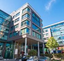 Privater Büroraum für 2 Person in Regus AOC - Frankfurt am Main Ostend