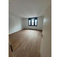 Frisch sanierte, helle Maisonettenwohnung-Ihr neues Zuhause! - Groß-Gerau