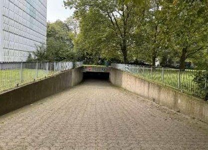 Foto - Tiefgaragenstellplatz zu vermieten (ab 01.06.26)