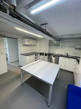 Foto - Souterrain Wohnung 2 Zi. BESCHREIBUNG LESEN!