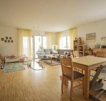 Großzügige 3. Zi. Wohnung mit Loggia im Südwesten Regensburgs! Großzügige 3. Zi. Wohnung mit Loggia im Südwesten Regensburgs!