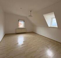 2 Zimmer Wohnung ca 60m2 mit Einbauküche - Neustadt bei Coburg