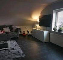 Helle 4-Zi.-DG-Wohnung (97m²) ruhig + Stellplatz - Neustadt am Rübenberge