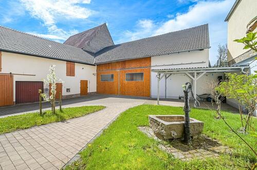 Foto - Haus, Mehrfamilienhaus, Bauernhaus, ländliches Anwesen