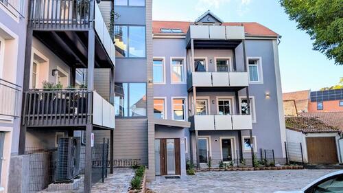 Foto - Frisch renovierte 2 Zimmer Wohnung mit Terrasse und Carport