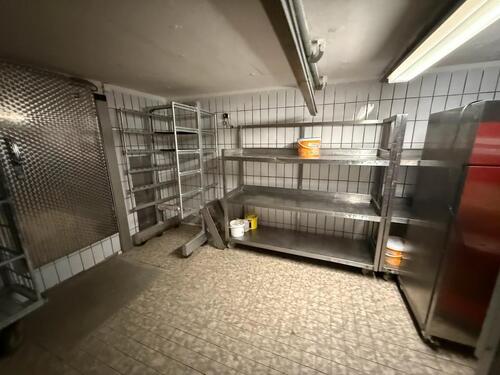 Foto - 300qm Lagerraum Gewerbeimmobilie Produktion mit Büro