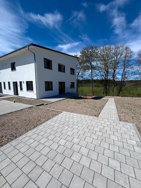 Foto - Zu vermieten oder Mietkauf DHH neu mit separater Einliegerwohnung