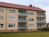 Foto - Provisionsfrei: Kernsanierte 3-Zi.-Wohnung mit Garage
