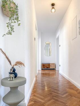 Foto - Stilvolle 2-Zimmer-Wohnung mit Loggia – Modernisiert