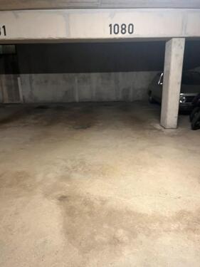 Foto - Kfz Garagen Stellplatz. Miete: 80€ P.M.