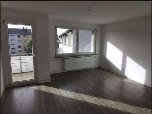 Foto - Helle 4-Zimmer-Wohnung mit Loggia und tollem Weitblick in zentral