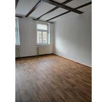 2,5-Zimmer-Wohnung in ruhigem 4-Familienhaus in zentraler Lage - Bitterfeld-Wolfen