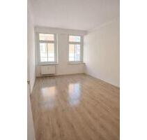 Neu renovierte 2-Zimmerwohnung mit Balkon zu vermieten - Zeitz