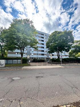 Foto - Helle, gut geschnittene 3-Zimmer Wohnung, 73 qm, mit TG