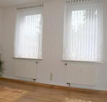 Gepflegte 2-Raumwohnung incl. Pkw-Stellplatz - Gersdorf