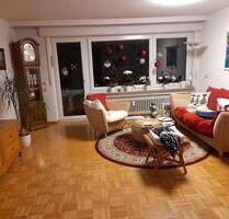 Eigentumswohnung, 3 ZKB, WC, 2 Balkone, Stellplatz, Garage - Stuttgart Hedelfingen