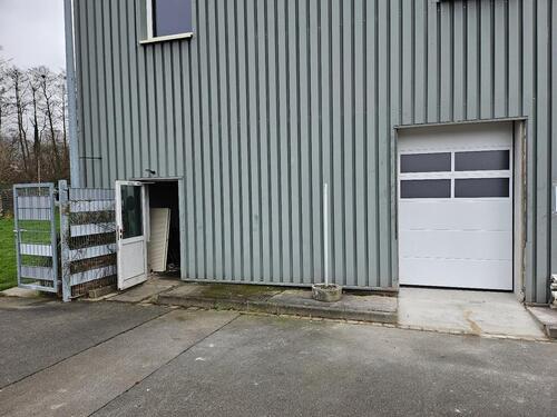 Foto - Lagerhalle zu vermieten - 250,00&nbsp;EUR Kaltmiete, ca.&nbsp; 125,00&nbsp;m&sup2;