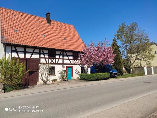 Foto - Fachwerkhaus in großem idyllischen Garten