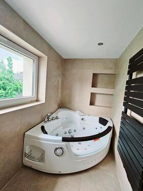 Foto - Für 1 Jahr: Haus zu vermieten mit Whirlpool u Außenpool