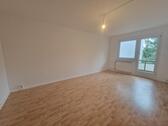 Foto - Ab sofort - 1-Zimmer-Wohnung anmieten und 2 NKM geschenkt*! Zugreifen und einziehen!