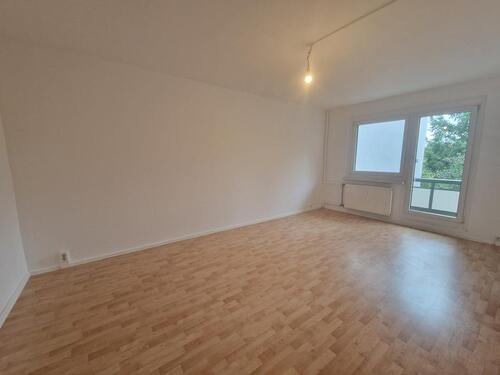 Foto - Ab sofort - 1-Zimmer-Wohnung anmieten und 2 NKM geschenkt*! Zugreifen und einziehen!
