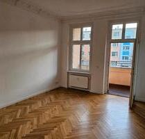 ++Sonnige Altbauwohnung mit Einbauküche und Südbalkon im 3. OG++Rennbahnstrasse++ - Berlin Pankow