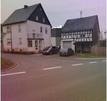 Einfamilienhaus mit großem Garten, Pool und Werkstatt - Kastellaun