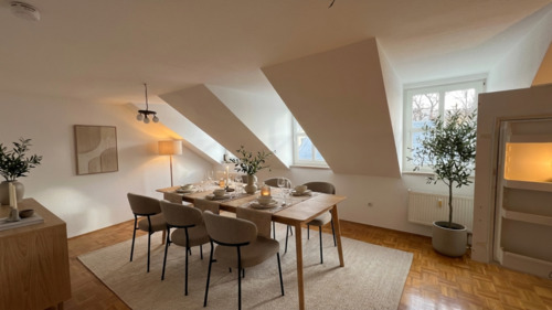 Foto - Charmante 2-Zi-Maisonette im DG Stadtzentrum – inkl. Einbauküche