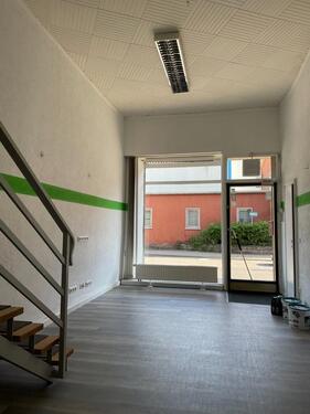 Foto - Ladenlokal Büroraum - 470,00&nbsp;EUR Kaltmiete, ca.&nbsp; 6,36&nbsp;m&sup2;