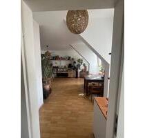 Zwischenmiete: Möbelierte Maisonette-Wohnung DG 21.01. - 31.07.27 - Dresden Neustadt