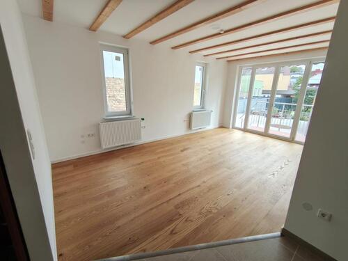 Foto - Helle 3 ZKB Altbau-Wohnung Saniert zur Miete