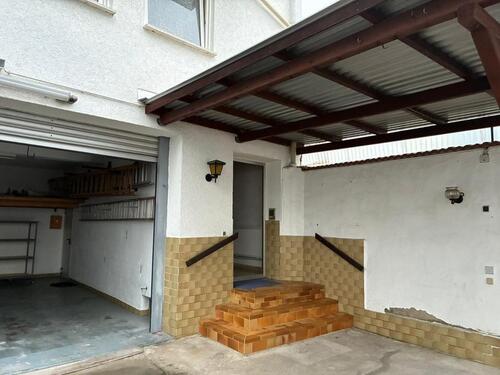 Foto - Einfamilienhaus mit Apartment zu vermieten