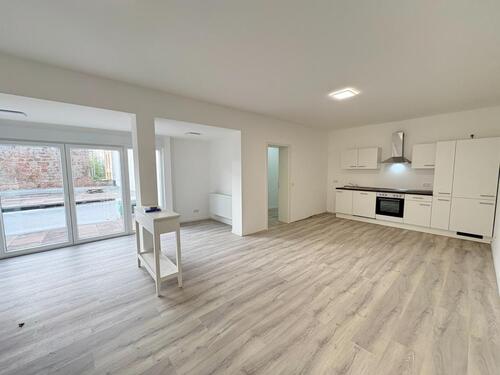 Foto - Erstbezug! 2,5 ZBK Wohnung mit Terrasse und EBK zentral in HEF