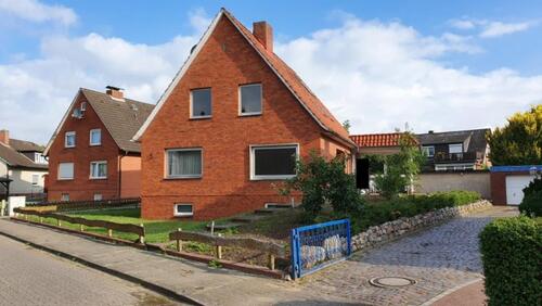 Foto - Ein- bis Zweifamilienhaus - 1.350,00 EUR Kaltmiete,