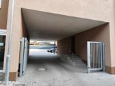 Foto - Stellplatz in Hof eines Mehrfamilienhauses