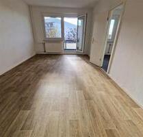 3-Raum-Wohnung im 3. OG – sofort einziehen & 500€ Einzugsgutschein* sichern - Leipzig West 3-Raum-Wohnung im 3. OG – sofort einziehen & 500€ Einzugsgutschein* sichern - Leipzig West