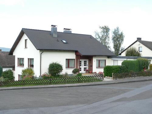 Foto - Sonniges Haus mit großem Garten u. herrlichem Ausblick