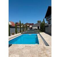 Neuwertiger Bungalow - 820.000,00 EUR Kaufpreis, ca.  150,00 m² in Lampertheim (PLZ: 68623)