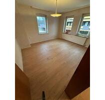 Schöne helle 4 Zimmer Wohnung - 600,00&nbsp;EUR Kaltmiete, ca.&nbsp; 90,00&nbsp;m&sup2; in Naila (PLZ: 95119)